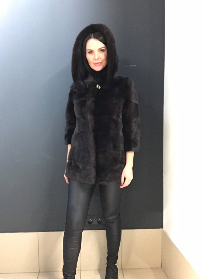 фото Укороченная норковая шуба с капюшоном модель № 2014С