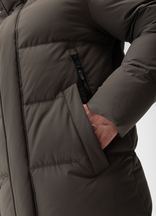 Мужской пуховик с капюшоном  модель № 28405 универмаг малина