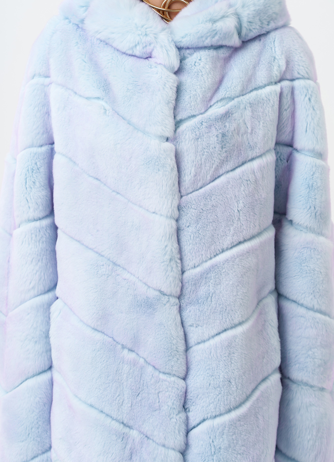 Шуба из меха кролика с капюшоном модель № 28909 универмаг малина