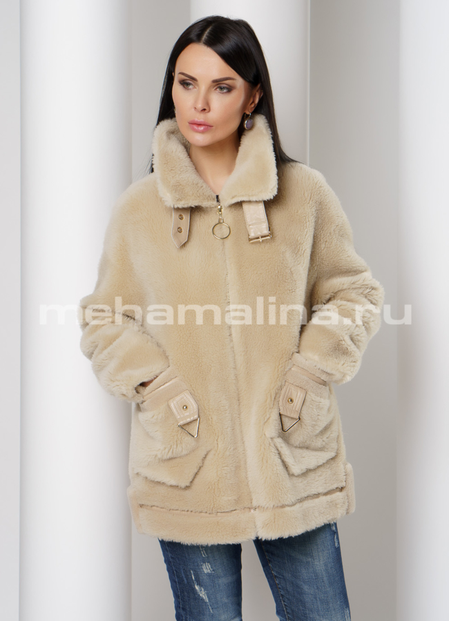 Укороченная шуба бежевого цвета с накладными карманами модель № 89191 меха малина