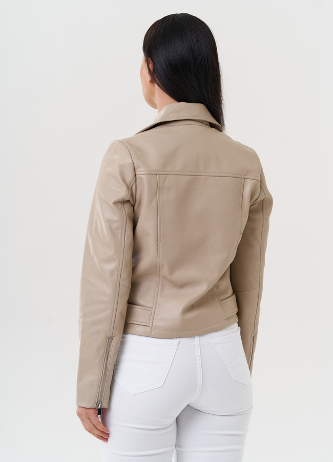 Укороченная кожаная куртка модель № 27467 универмаг малина