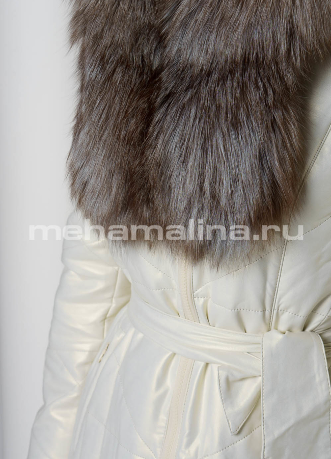 Белый пуховик из эко кожи приталенный с меховой отделкой модель № 6160 универмаг малина
