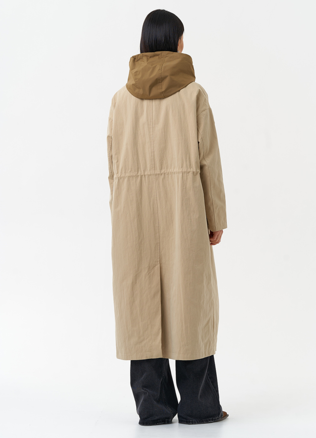 Длинный плащ парка с капюшоном модель № 30037 в кредит