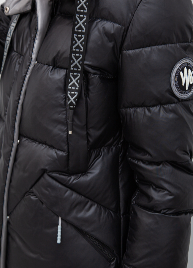 Пуховик в черном цвете с капюшоном модель № 21041 универмаг малина