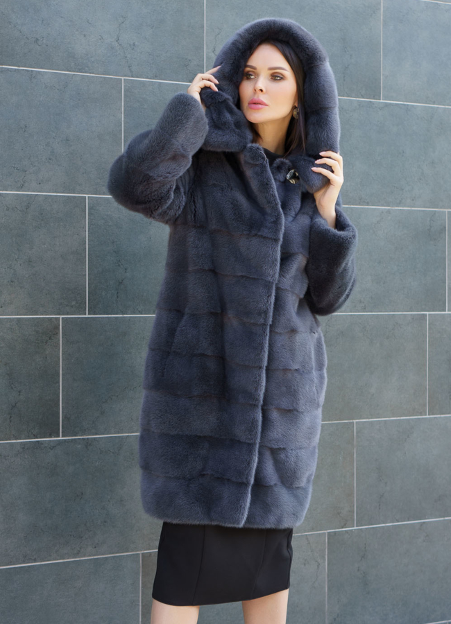 Шуба из скандинавской норки с капюшоном  модель № 3056 в рассрочку