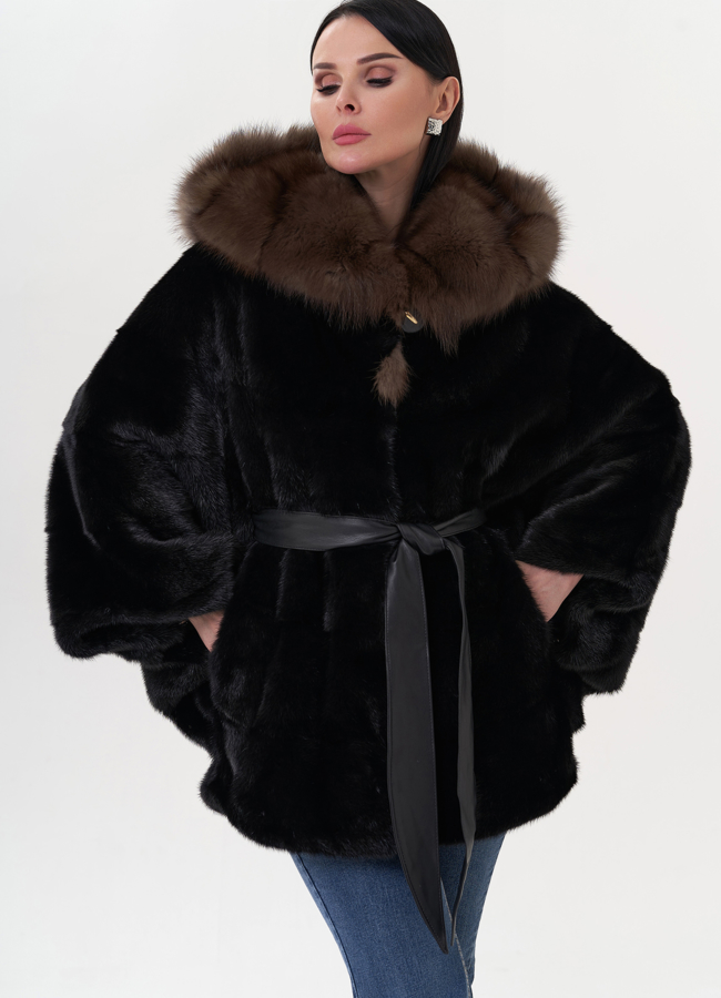 Норковая шуба с капюшоном из куницы  модель № 23970 меха малина