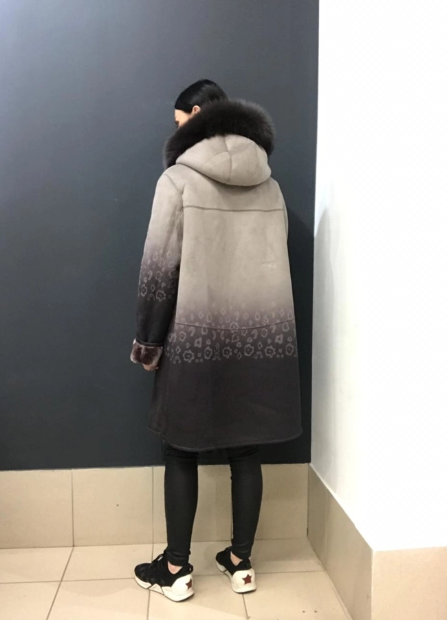 Дубленка с песцом, цвет серый модель № 9550 в кредит