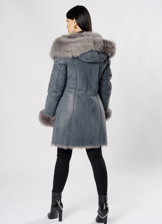 Дубленка серого цвета с капюшоном модель № 7466 в рассрочку