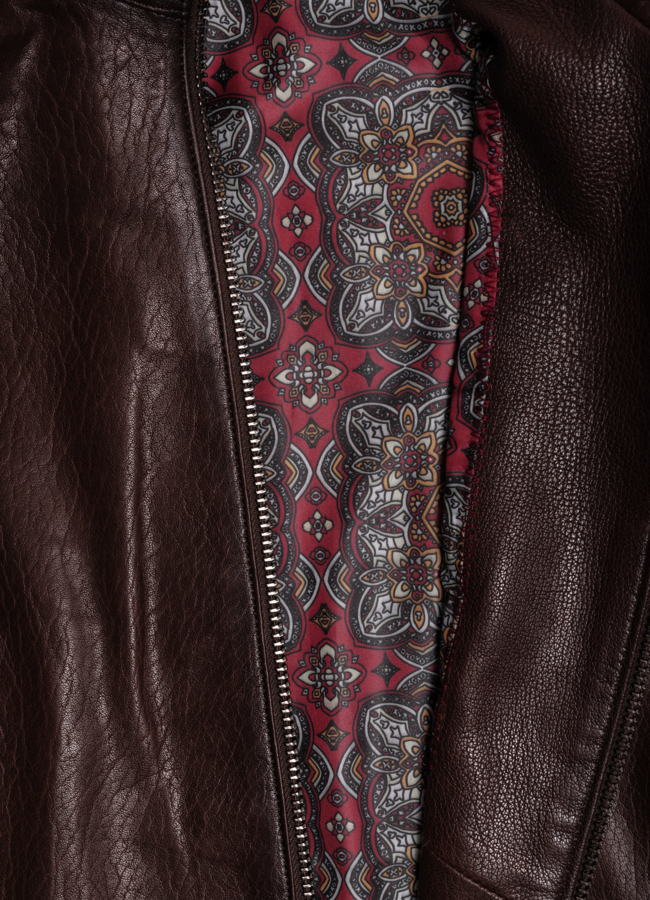 фото Куртка кожаная коричневого цвета модель № 8014