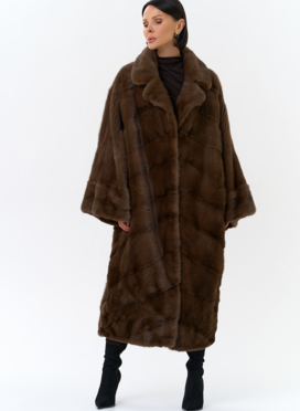 Шуба оверсайз с английским воротником