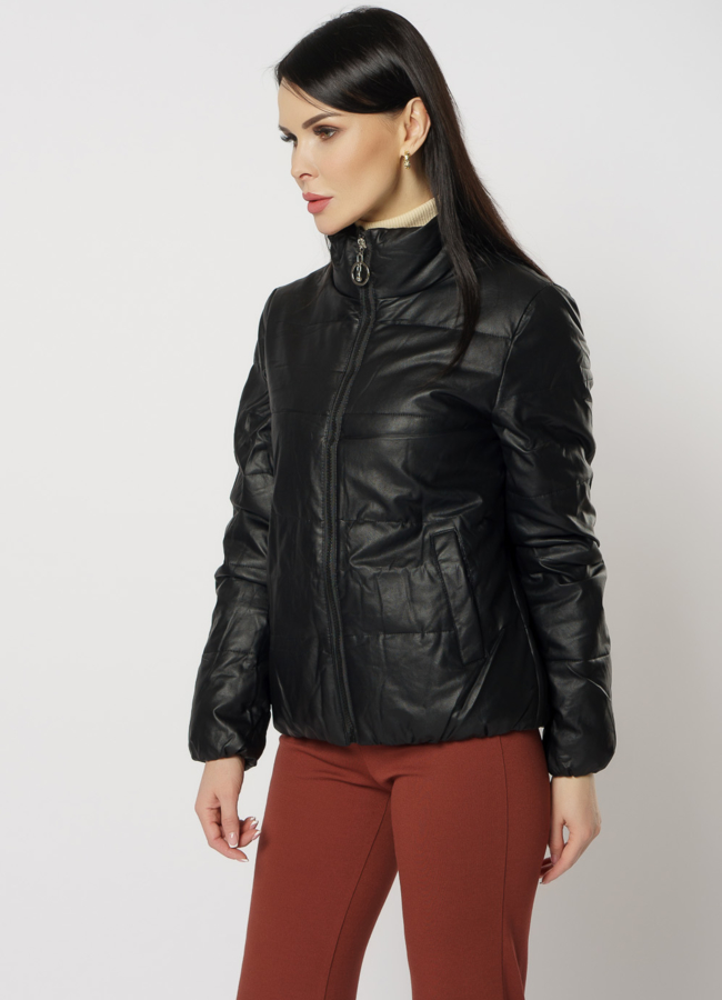 Женская куртка из эко кожи черного цвета модель № 20768 в рассрочку
