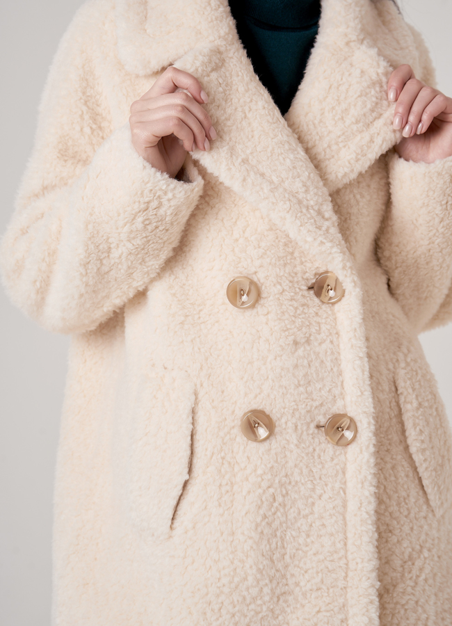 Светлая шуба из искусственного меха модель № 207 в кредит