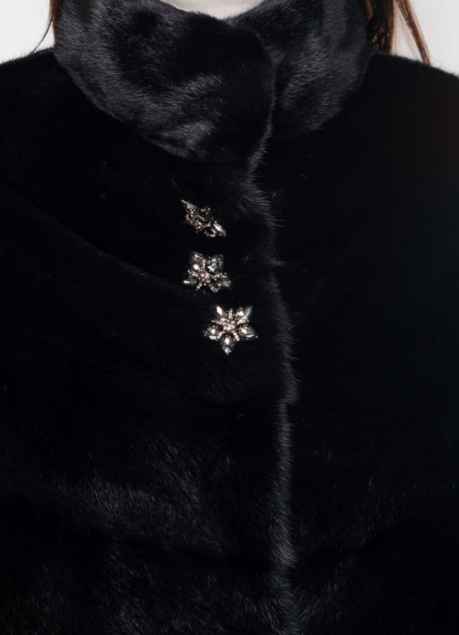 Укороченная шуба из черной норки модель № 38 в рассрочку