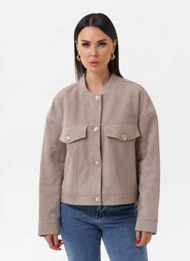 Светлая куртка из замши