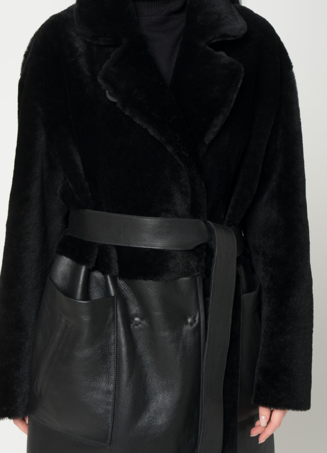 Двусторонняя женская дубленка с английским воротником модель № 22246 универмаг малина