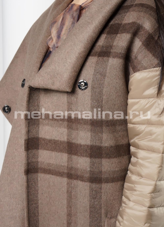 Комбинированное пальто бежевого цвета модель № 3434 в рассрочку