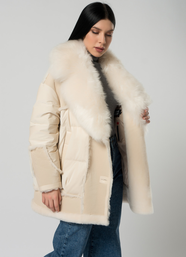 Куртка - пуховик белого цвета  модель № 22170 универмаг малина