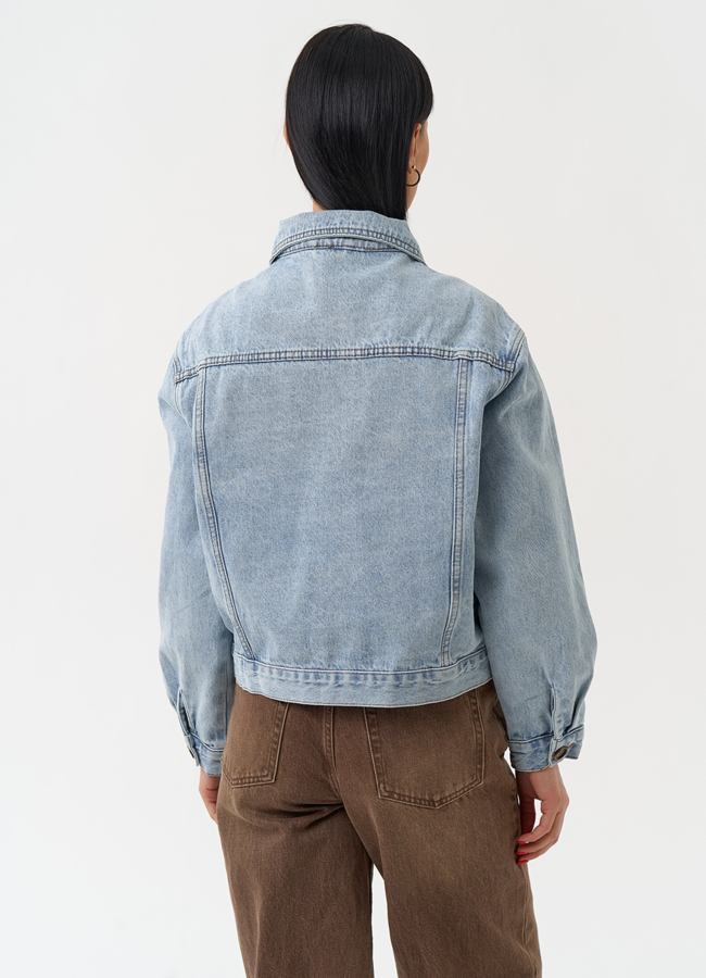 Женская джинсовая куртка голубого цвета модель № 30415 в кредит Женская джинсовая куртка голубого цвета модель № 30415 в кредит