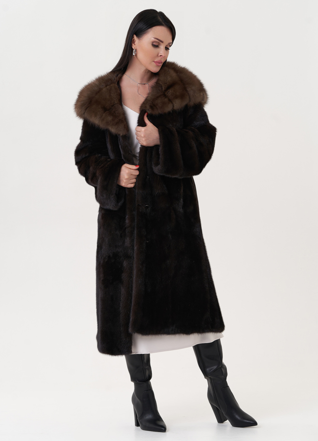 Норковая шуба с отделкой из меха куницы модель № 26936 универмаг малина