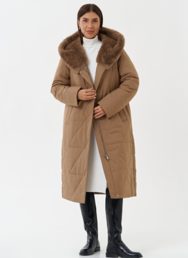 Пуховик с капюшоном из эко меха