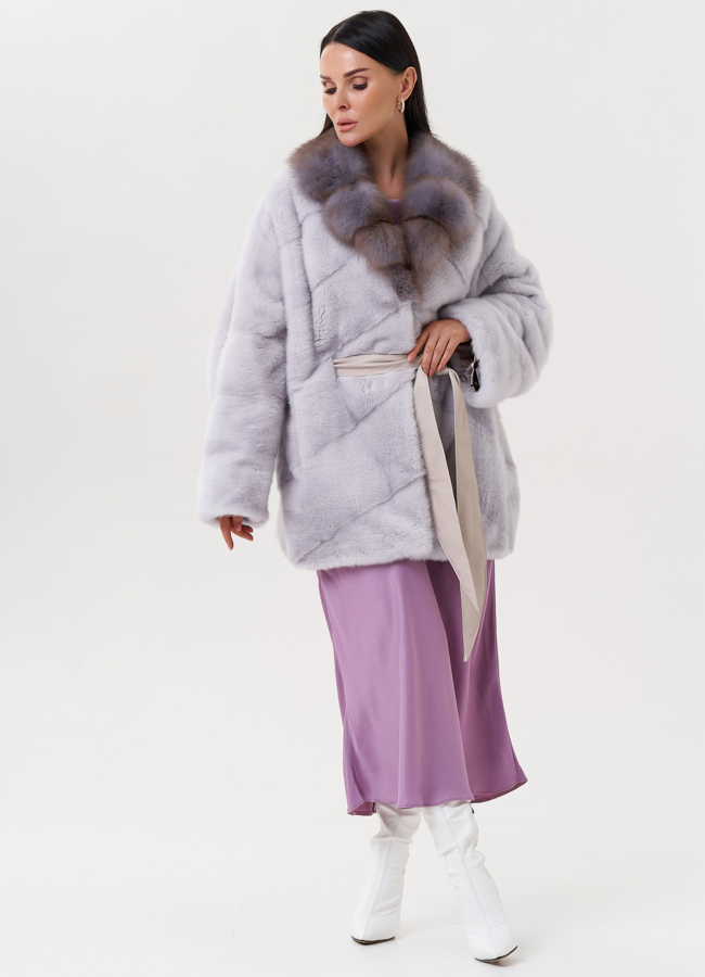 Норковая шуба под пояс с воротником из куницы модель № 27581 в кредит