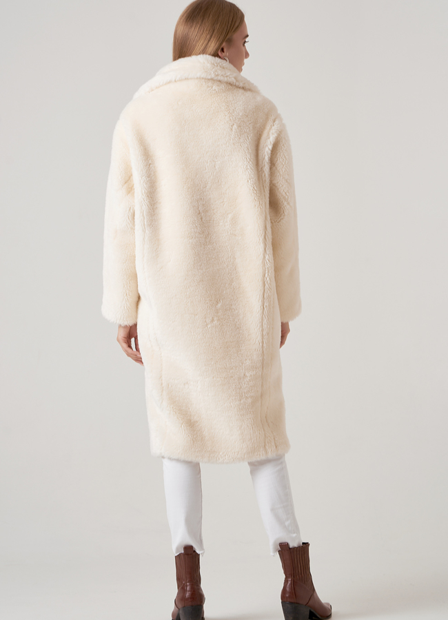 фото Белое пальто из искусственного меха модель № 8257
