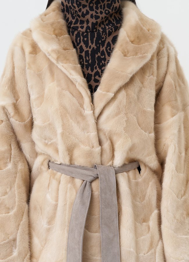 Женская шуба из меха норки модель № 28441 универмаг малина