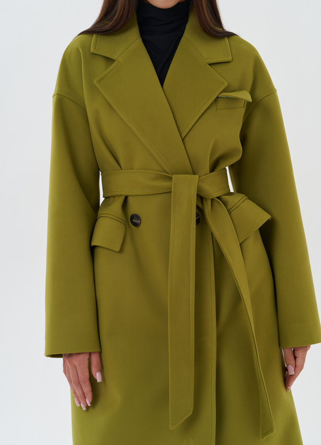Пальто зеленого цвета с английским воротником модель № 27676 универмаг малина