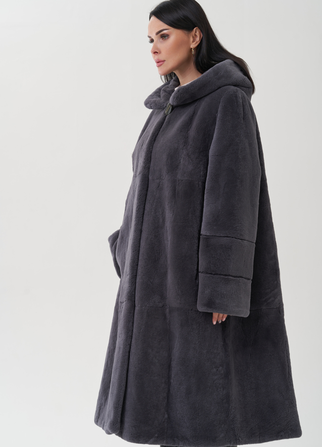 Шуба из меха кролика в цвете графит модель № 25340 в рассрочку