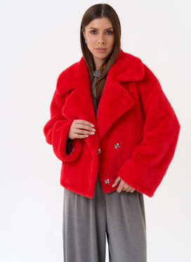 Куртка женская из эко меха в красном цвете Куртка женская из эко меха в красном цвете