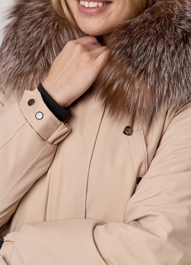 Парка женская с меховыми карманами модель № 17723 универмаг малина