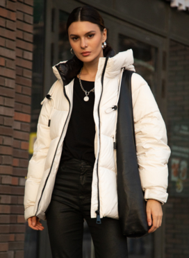 Женский пуховик с капюшоном 