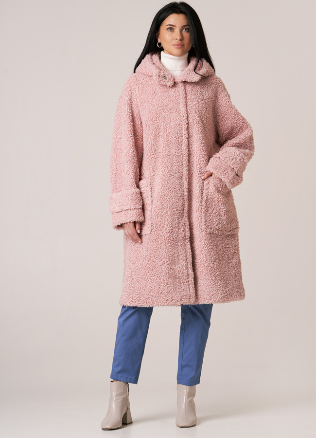 Шуба из овечьей шерсти розового цвета с капюшоном модель № 23243 в рассрочку