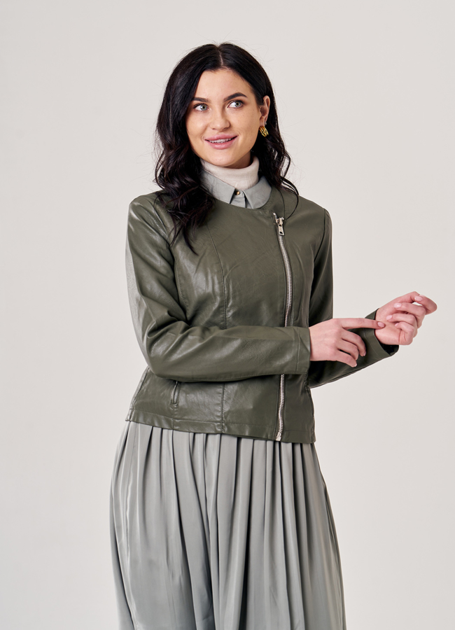 фото Куртка из эко кожи зеленого цвета модель № 20507