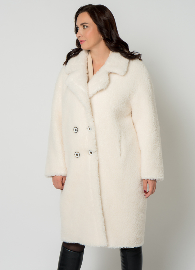 Полупальто из эко меха белого цвета с английским воротником модель № 19427 универмаг малина