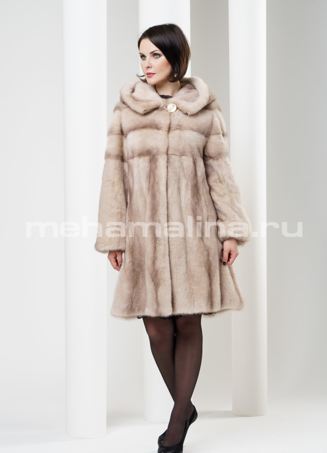 Шуба из светлой норки, приталенная с капюшоном модель № S-184 меха малина