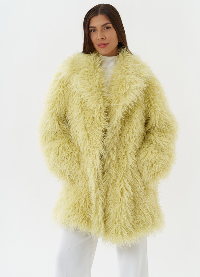 Полупальто из эко меха под ламу с поясом модель № 26010 универмаг малина