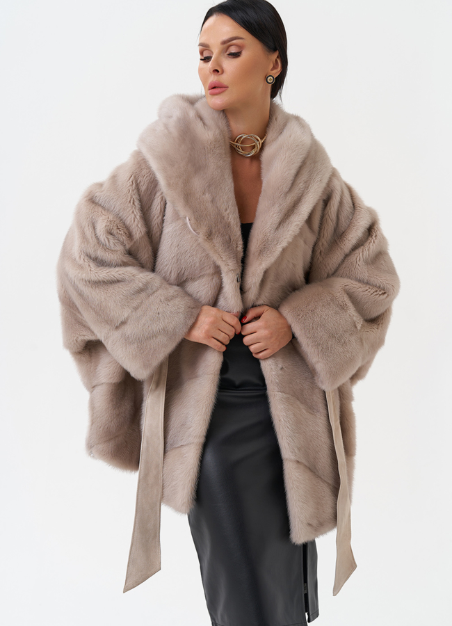 Женская норковая шуба с капюшоном  модель № 28792 универмаг малина