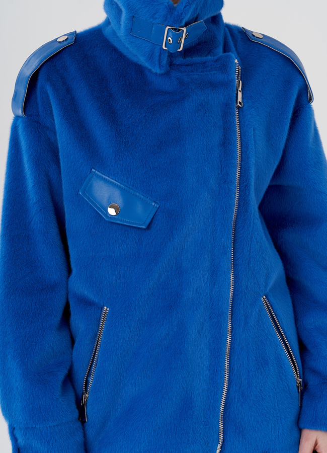 Женское укороченное пальто 