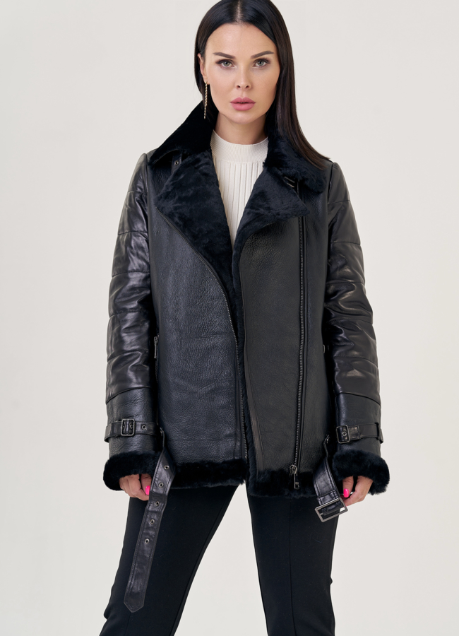 Кожаная куртка-косуха черного цвета  модель № 23261 универмаг малина