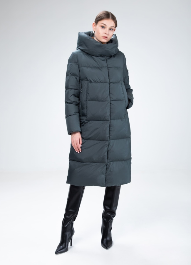 Пуховик женский с капюшоном  модель № 25798 меха малина