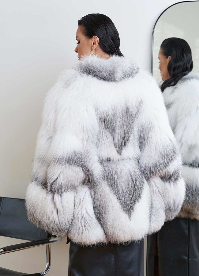 Шуба из меха лисы с поясом модель № 28814 универмаг малина