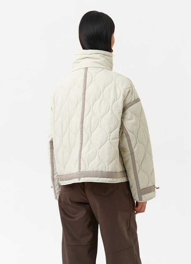 фото Короткая куртка с воротником стойкой модель № 30050