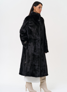 Длинная шуба с воротником стойкой