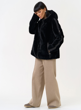 Женская двухсторонняя дубленка с капюшоном