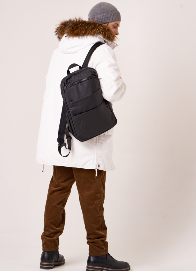 Рюкзак мужской черного цвета модель № 3100 в кредит