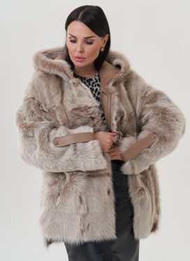 Женская дубленка с капюшоном