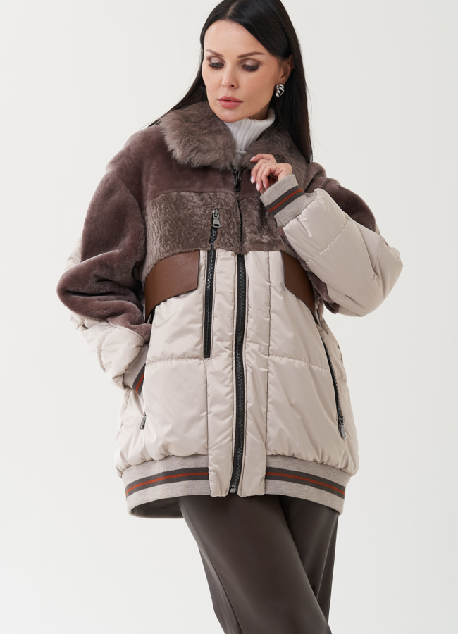 Женский пуховик бежевого цвета модель № 25291 в кредит