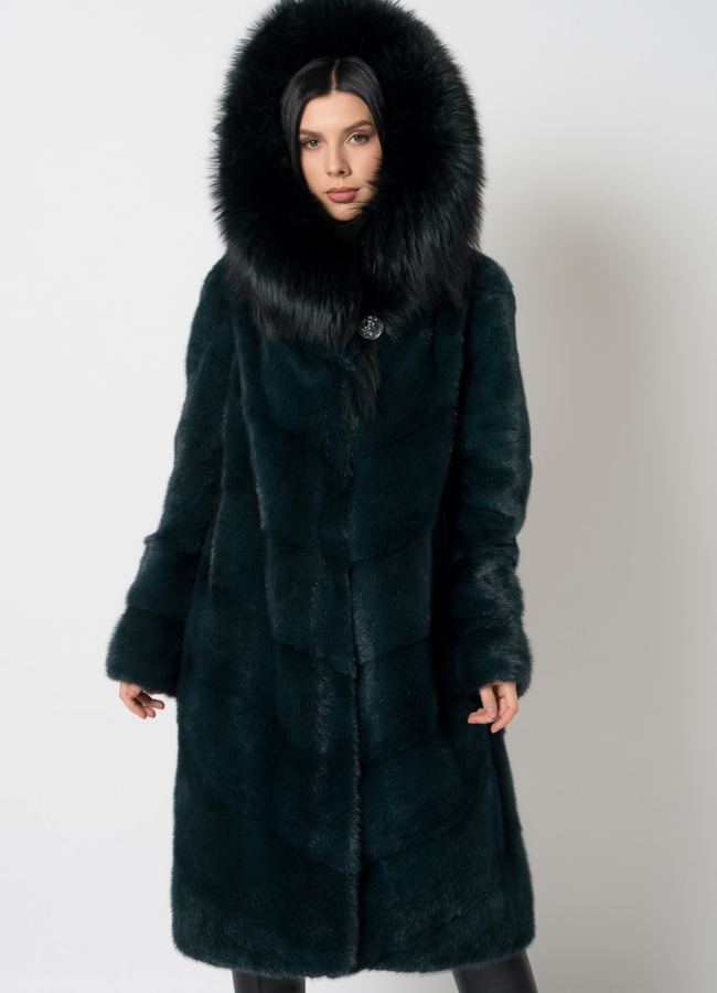 Шуба из норки зеленого цвета с капюшоном модель № 1406 меха малина
