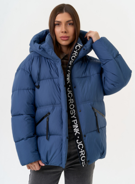 Женский пуховик синего цвета с капюшоном